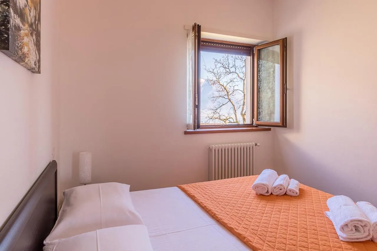 Apartment Alex 2 - Domaso 0*,  Italien